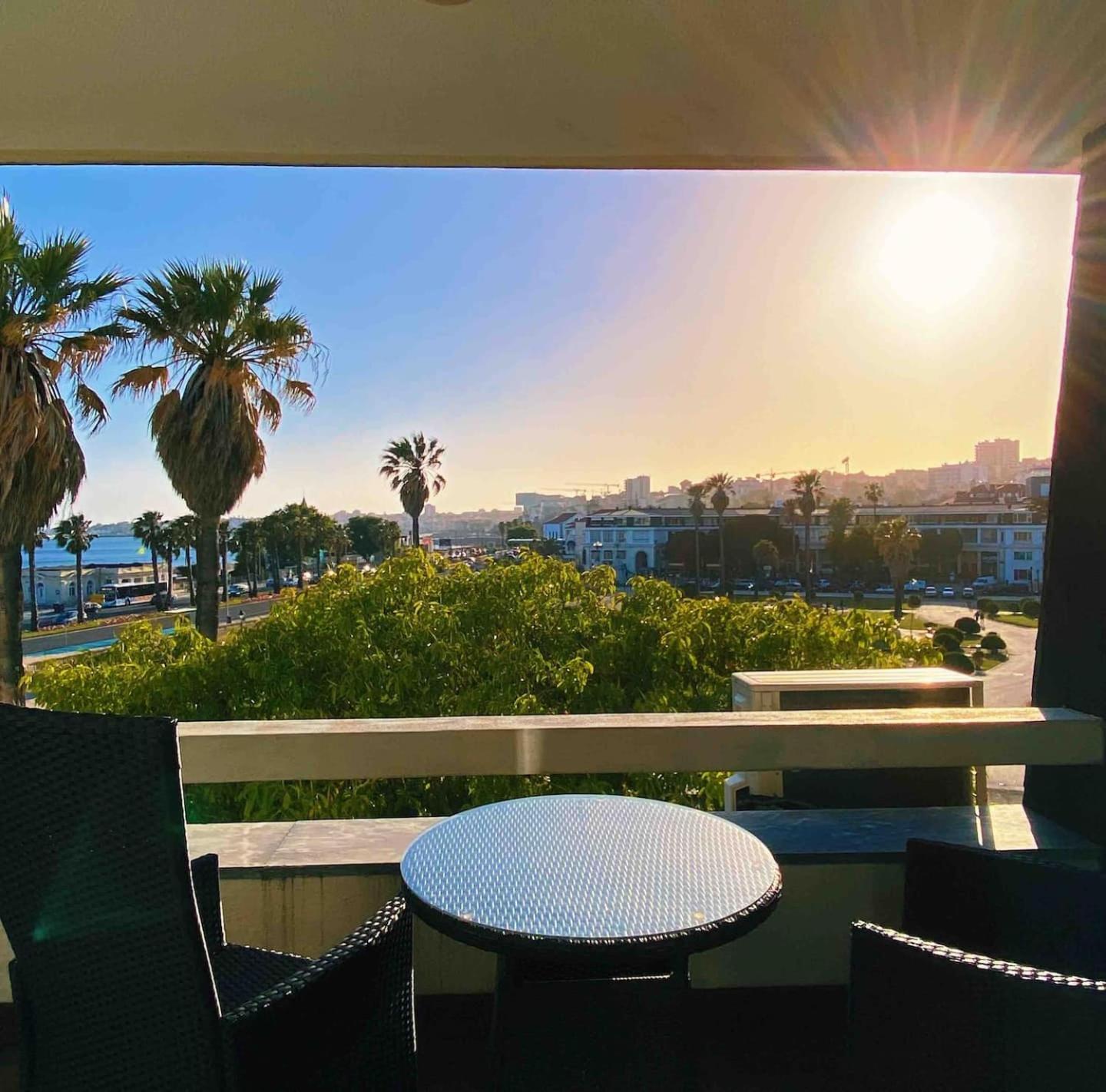 Sea View W Balcony 2 Mins Walk To Beach & Casino Estoril Buitenkant foto