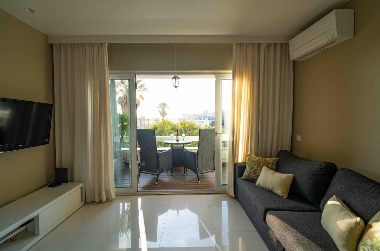 Sea View W Balcony 2 Mins Walk To Beach & Casino Estoril Buitenkant foto