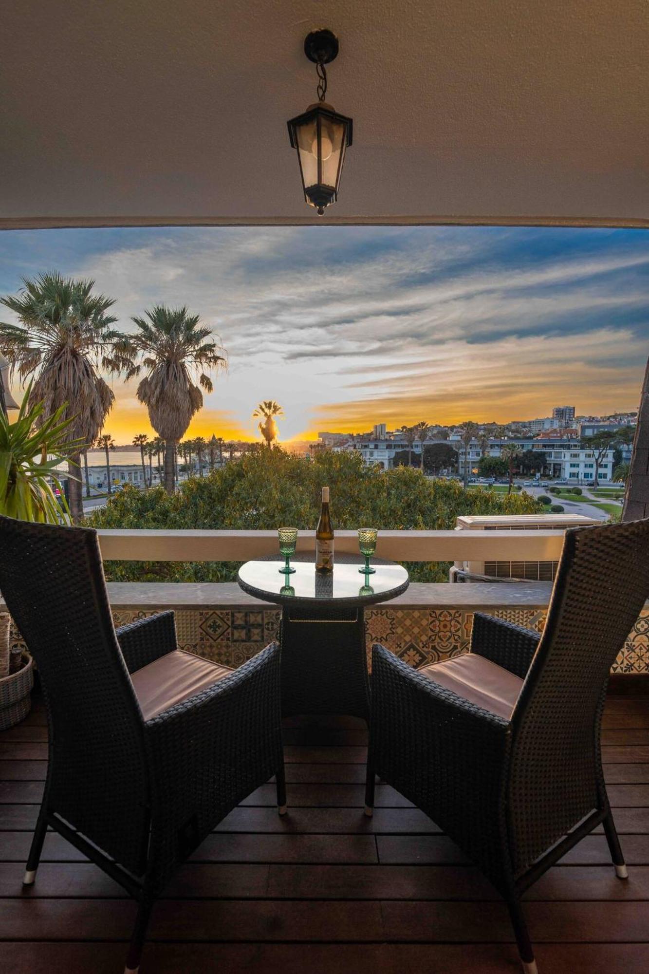 Sea View W Balcony 2 Mins Walk To Beach & Casino Estoril Buitenkant foto